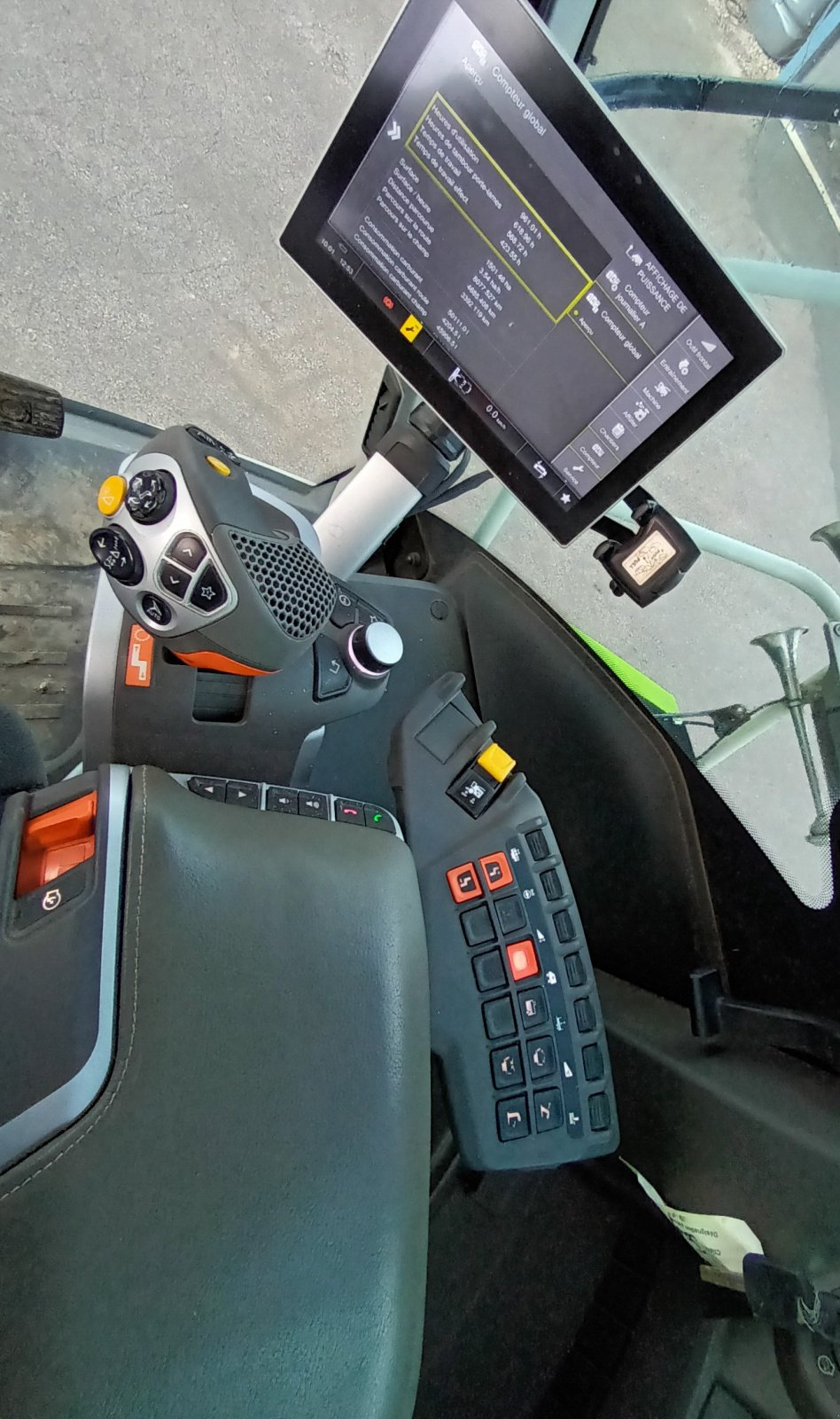 Feldhäcksler типа CLAAS JAGUAR 950, Gebrauchtmaschine в SALEUX (Фотография 9)