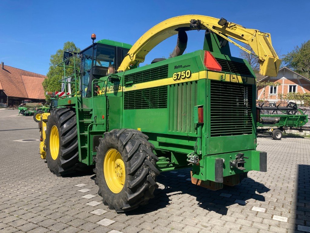 Feldhäcksler от тип John Deere 6750, Gebrauchtmaschine в Regensdorf (Снимка 5)