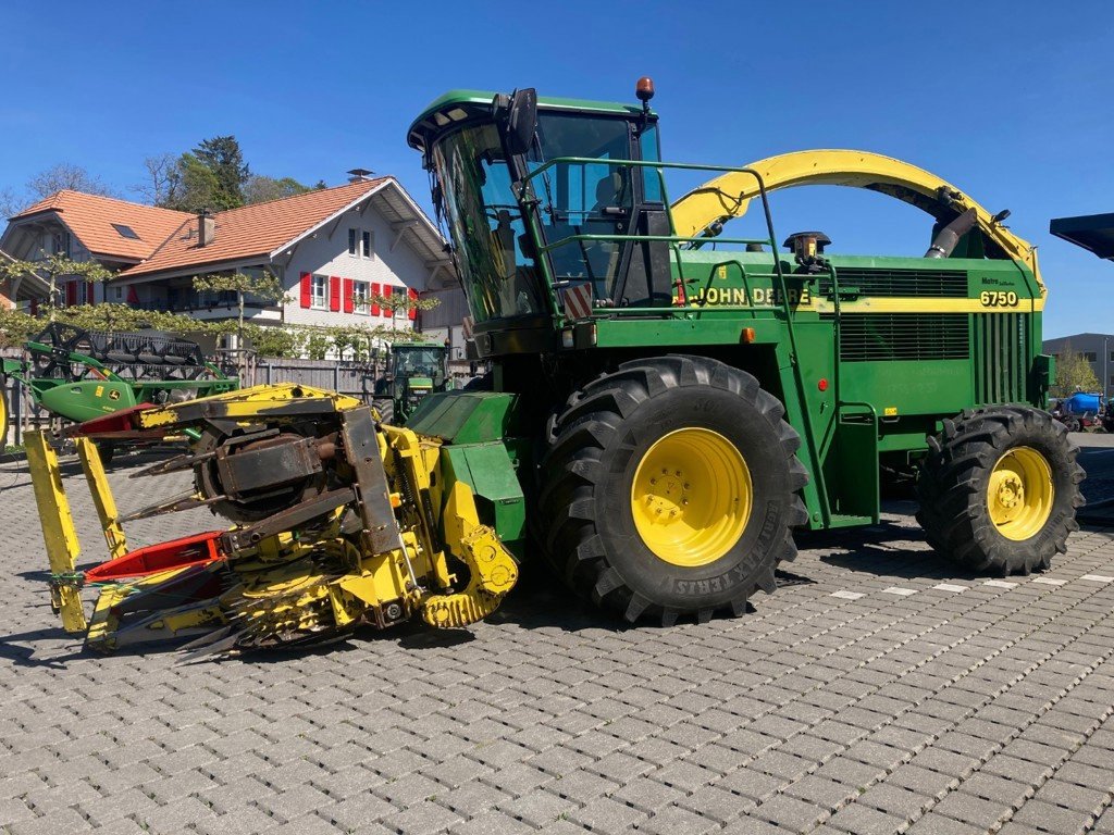 Feldhäcksler от тип John Deere 6750, Gebrauchtmaschine в Regensdorf (Снимка 2)