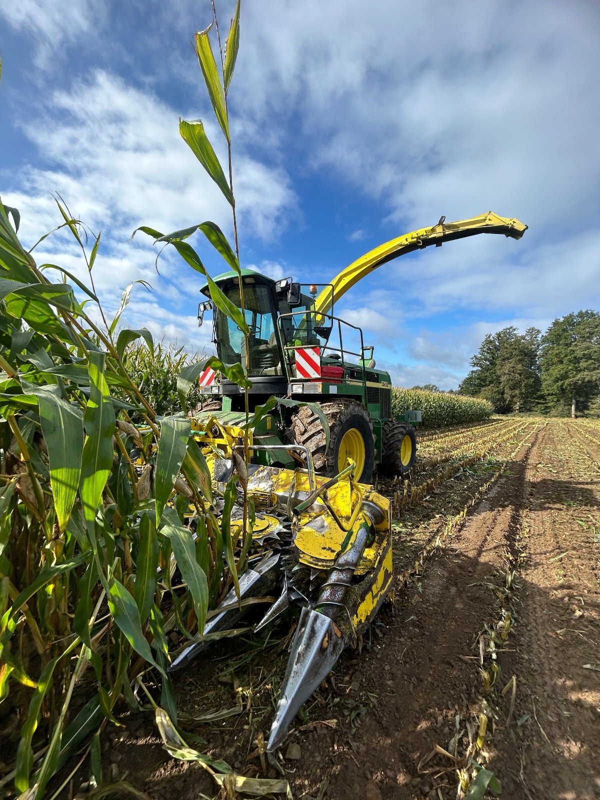 Feldhäcksler типа John Deere 6750, Gebrauchtmaschine в Gummersbach (Фотография 4)
