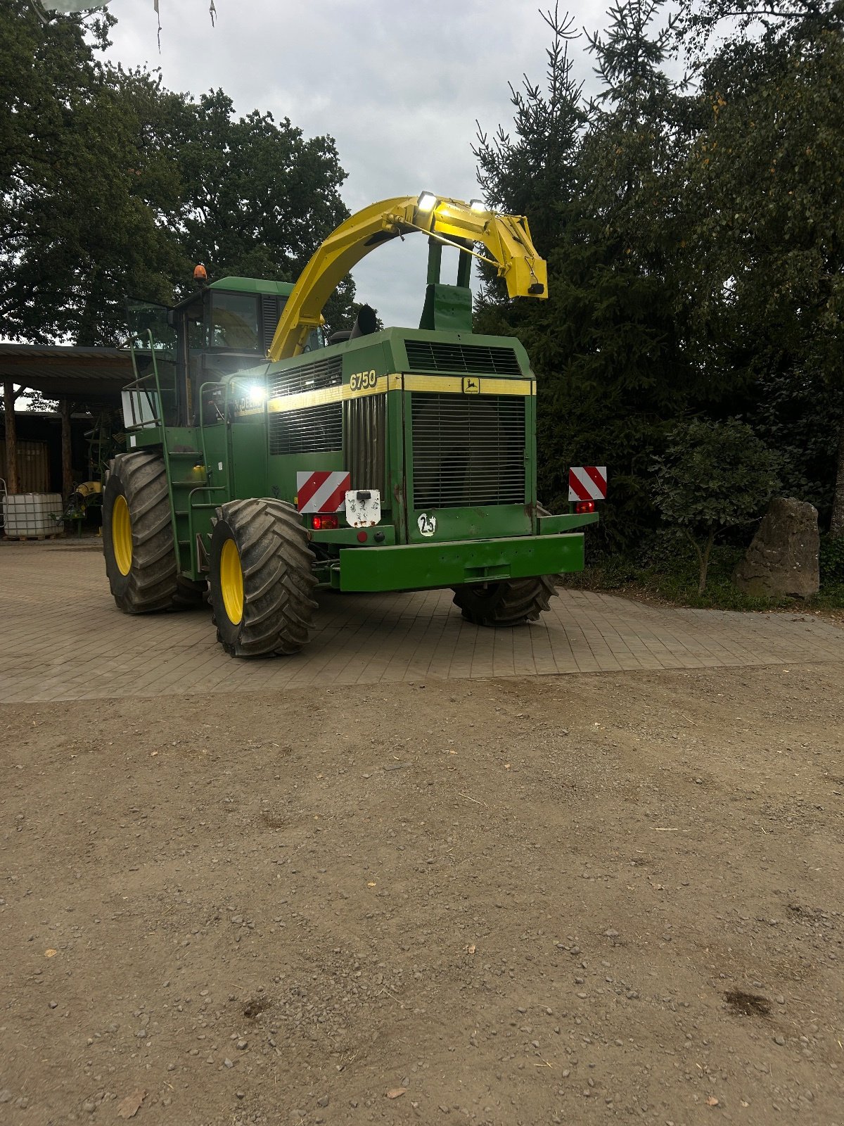 Feldhäcksler типа John Deere 6750, Gebrauchtmaschine в Gummersbach (Фотография 11)