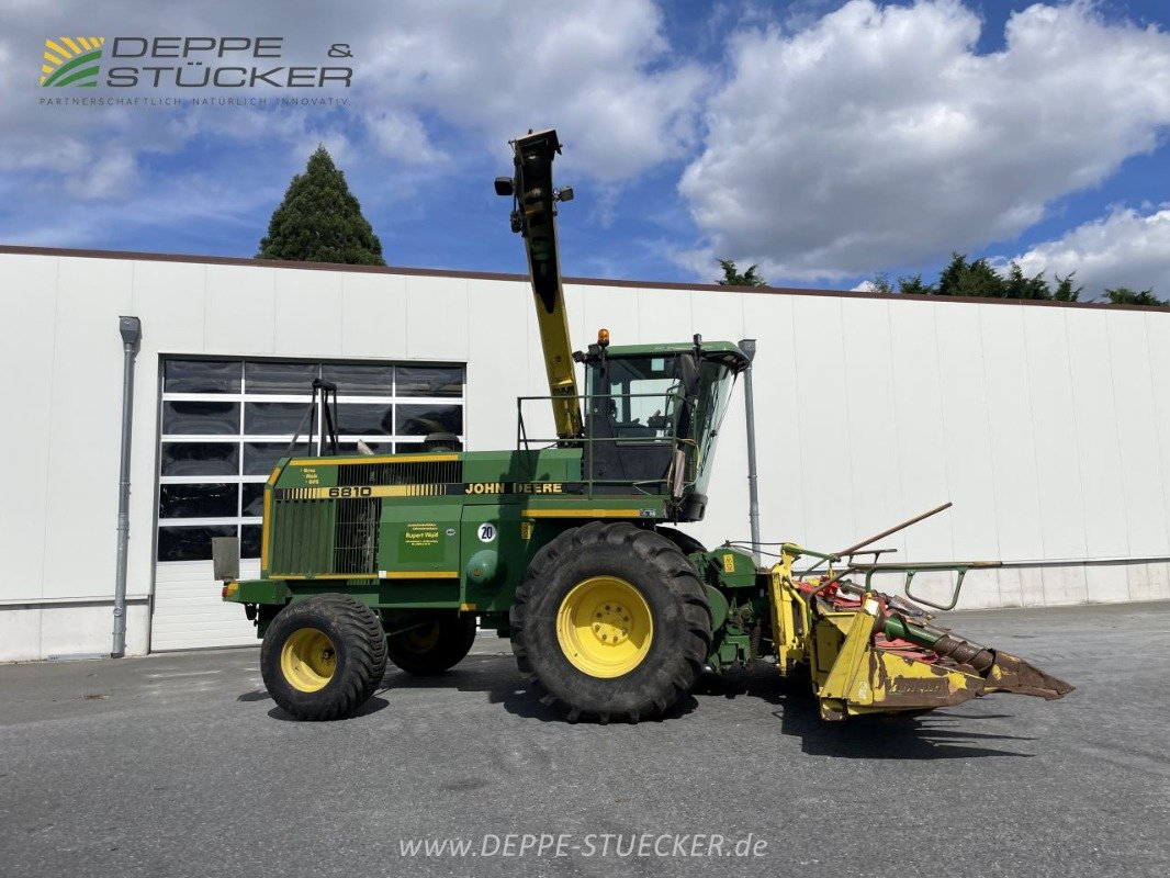 Feldhäcksler des Typs John Deere 6810 mit Gebiss, Gebrauchtmaschine in Rietberg (Bild 7)