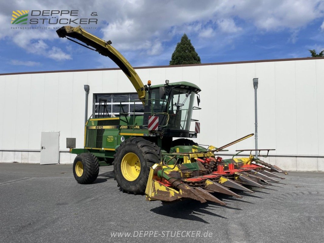 Feldhäcksler des Typs John Deere 6810 mit Gebiss, Gebrauchtmaschine in Rietberg (Bild 8)