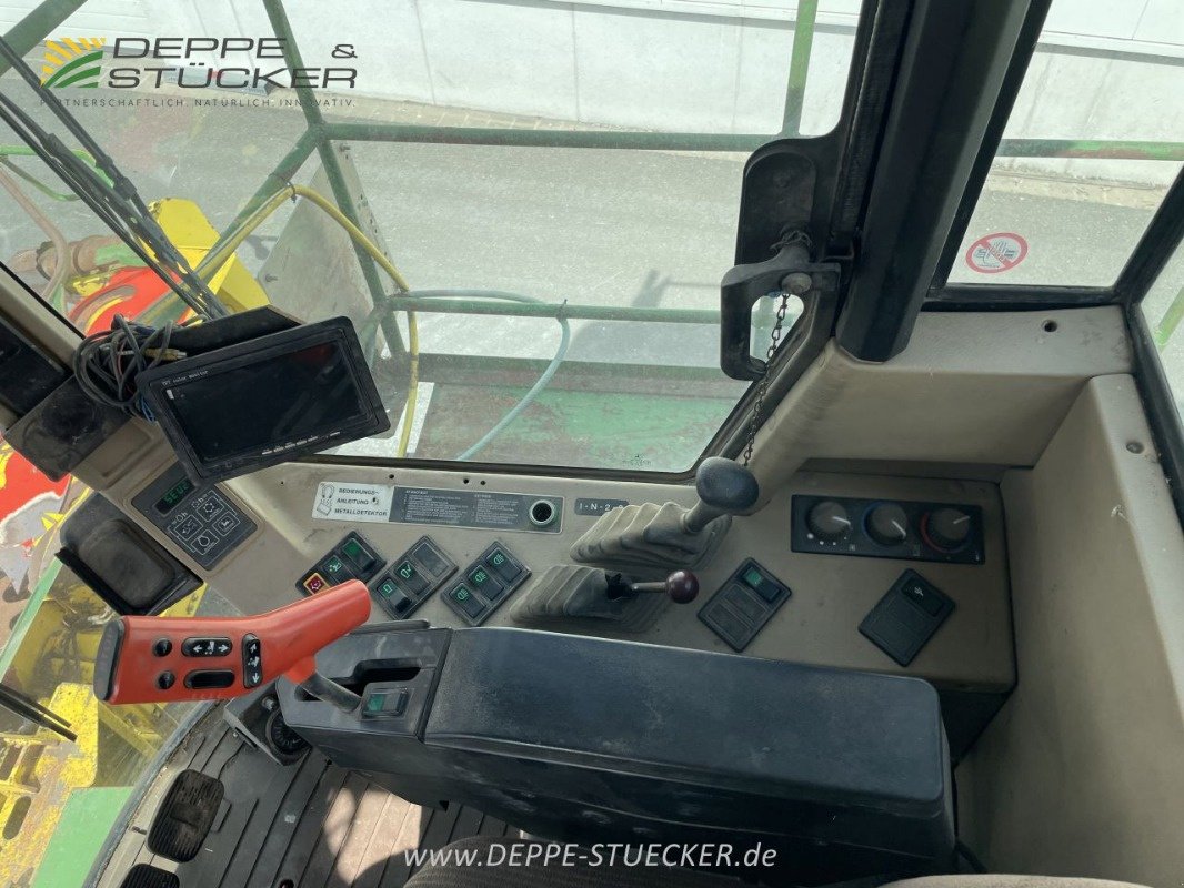 Feldhäcksler des Typs John Deere 6810 mit Gebiss, Gebrauchtmaschine in Rietberg (Bild 12)