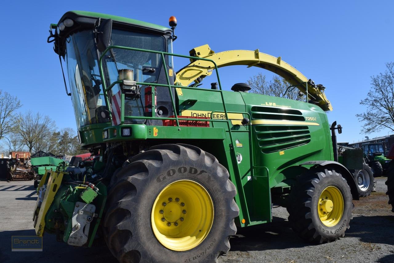 Feldhäcksler tip John Deere 7250 i, Gebrauchtmaschine in Oyten (Poză 1)