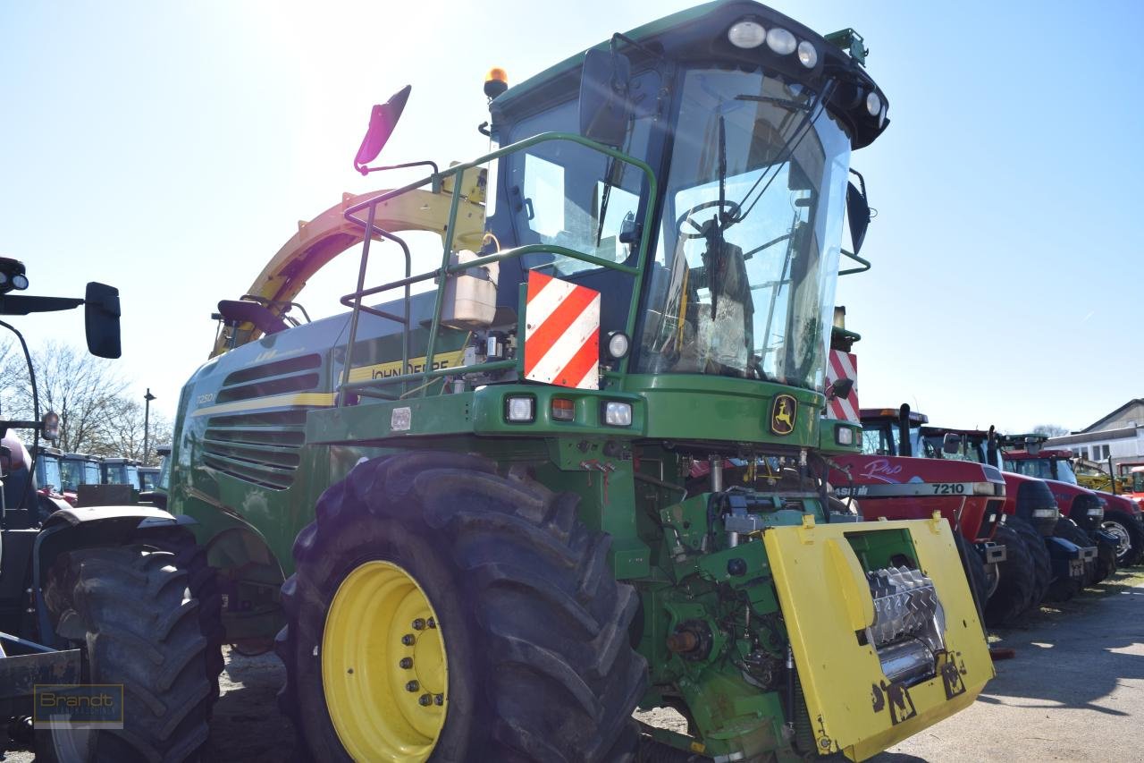 Feldhäcksler tip John Deere 7250 i, Gebrauchtmaschine in Oyten (Poză 2)