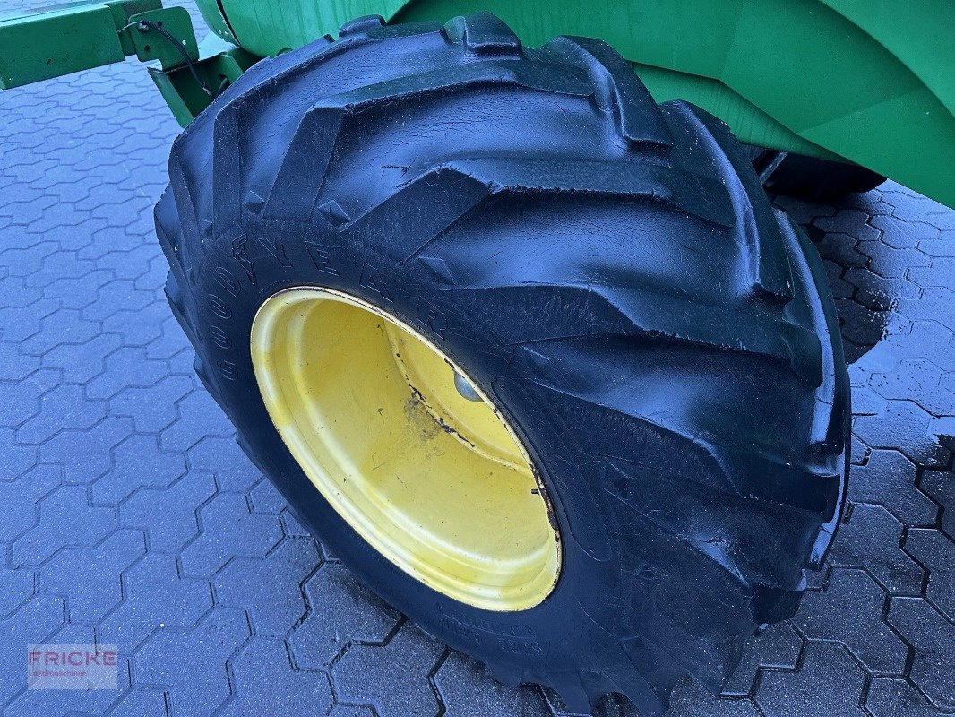 Feldhäcksler от тип John Deere 7300, Gebrauchtmaschine в Bockel - Gyhum (Снимка 9)