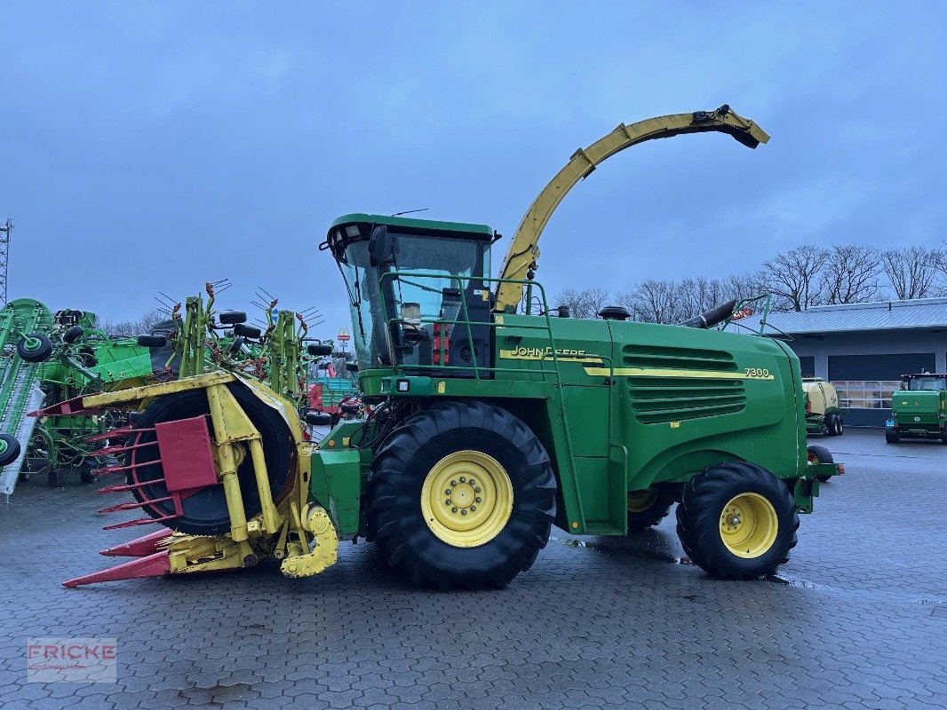 Feldhäcksler of the type John Deere 7300, Gebrauchtmaschine in Bockel - Gyhum (Picture 2)