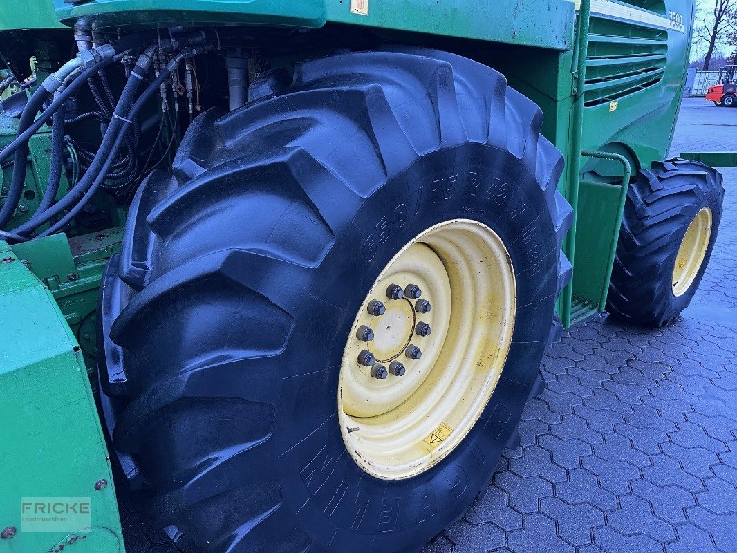 Feldhäcksler of the type John Deere 7300, Gebrauchtmaschine in Bockel - Gyhum (Picture 3)