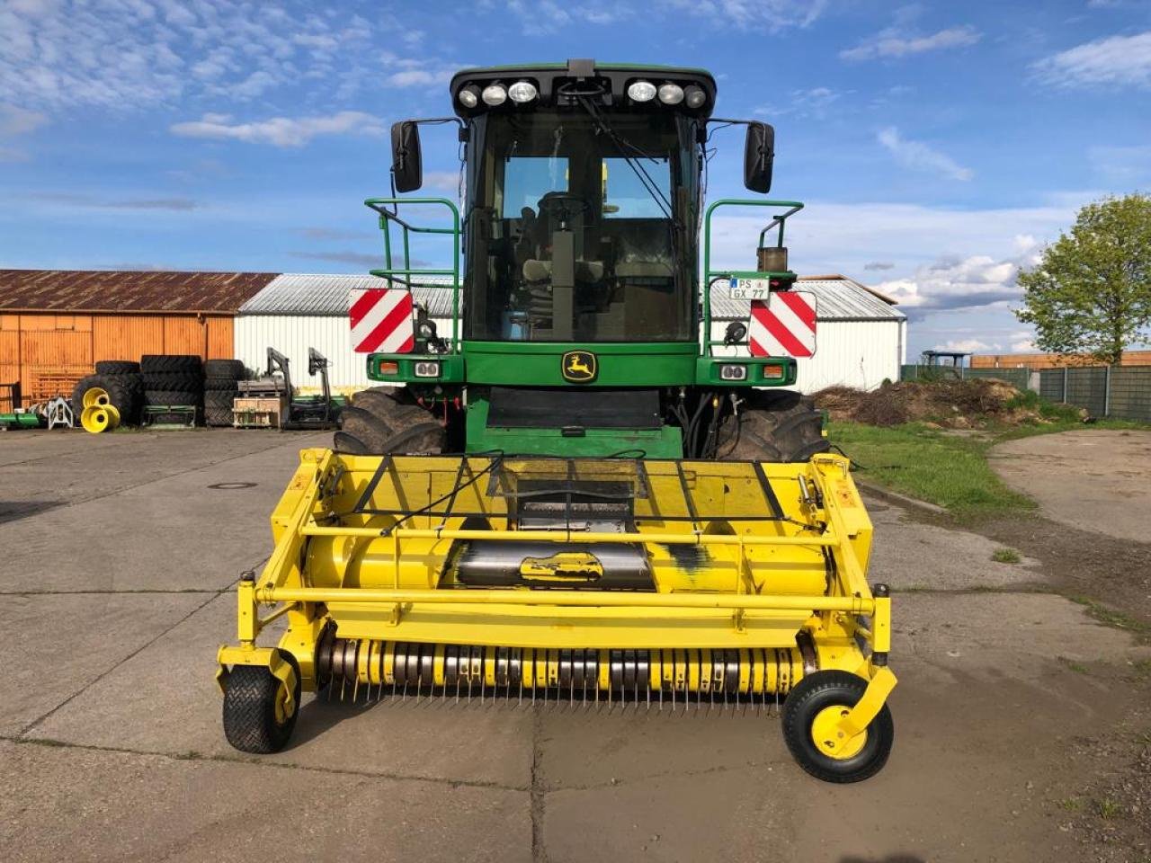 Feldhäcksler des Typs John Deere 7350, Gebrauchtmaschine in Zweibrücken (Bild 2)