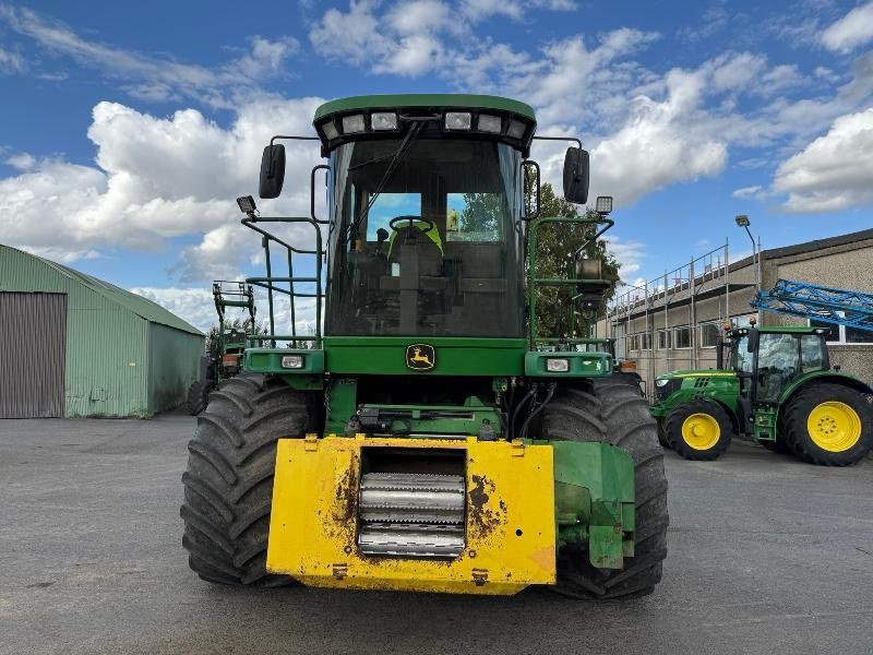 Feldhäcksler tip John Deere 7400 4RM, Gebrauchtmaschine in Wargnies Le Grand (Poză 2)