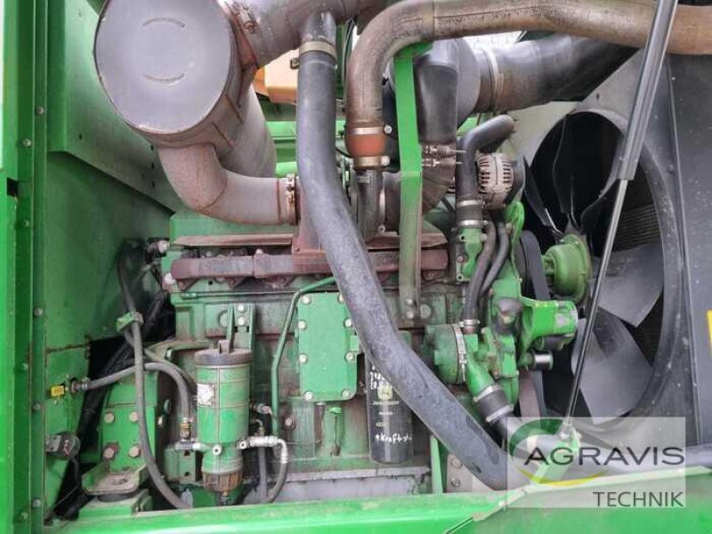 Feldhäcksler typu John Deere 7400, Gebrauchtmaschine v Lage (Obrázek 15)