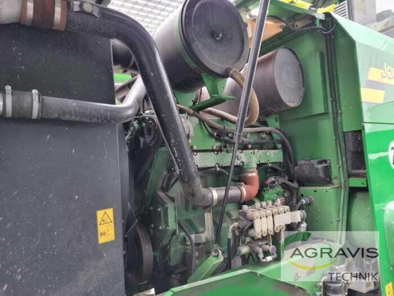 Feldhäcksler typu John Deere 7400, Gebrauchtmaschine v Lage (Obrázek 17)