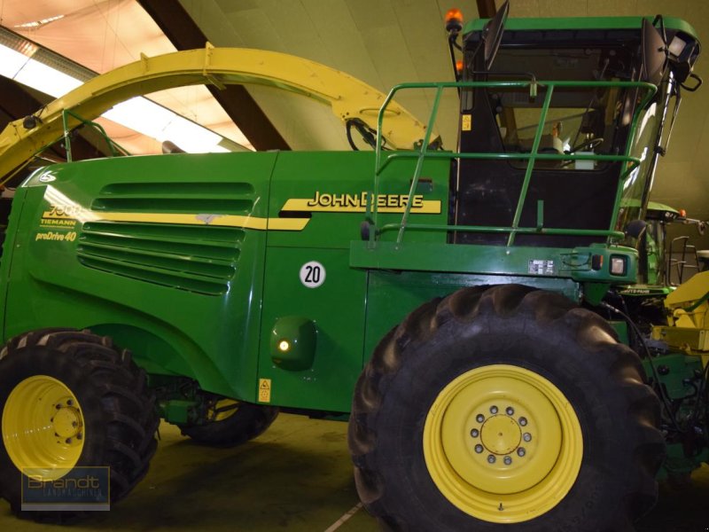 Feldhäcksler типа John Deere 7400, Gebrauchtmaschine в Oyten (Фотография 1)