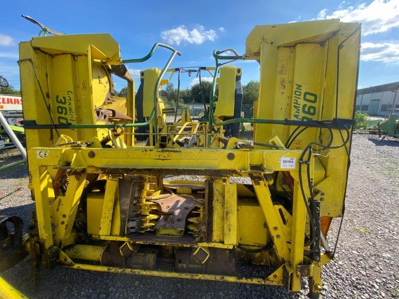 Feldhäcksler tip John Deere 7400, Gebrauchtmaschine in Landsberg (Poză 11)
