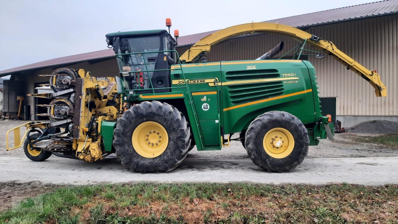 Feldhäcksler typu John Deere 7550i ProDrive, Gebrauchtmaschine v Hofheim (Obrázek 4)