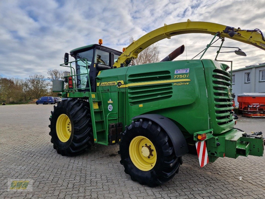 Feldhäcksler tip John Deere 7750i, Gebrauchtmaschine in Schenkenberg (Poză 8)