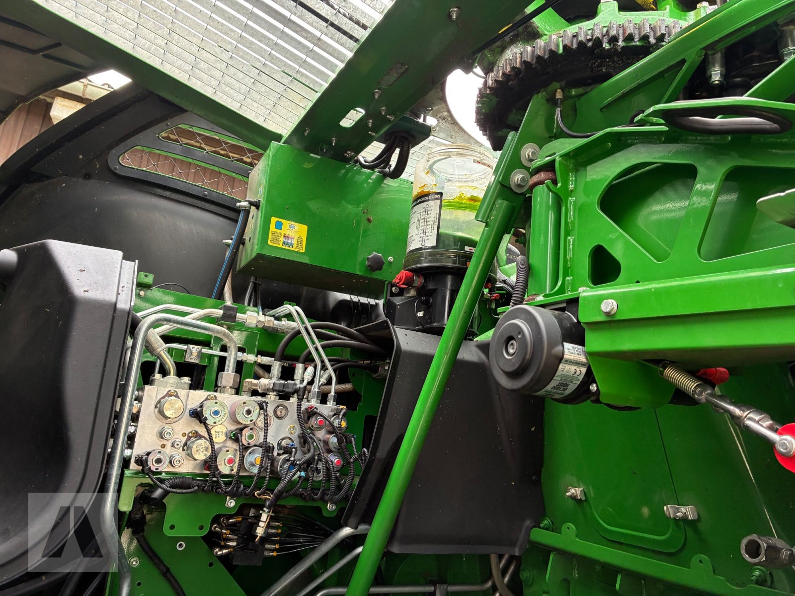 Feldhäcksler a típus John Deere 8100i, Gebrauchtmaschine ekkor: Langweid am Lech (Kép 15)