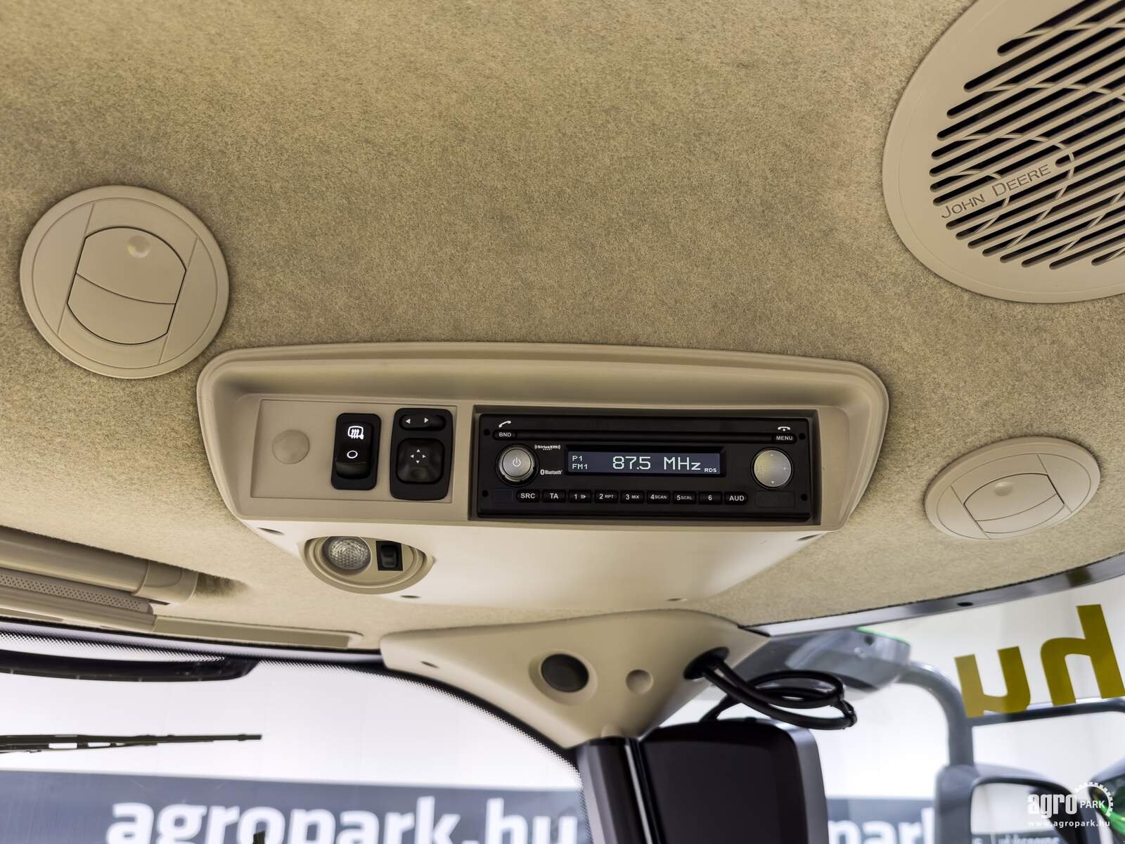 Feldhäcksler tip John Deere 8200 4WD, Gebrauchtmaschine in Csengele (Poză 25)