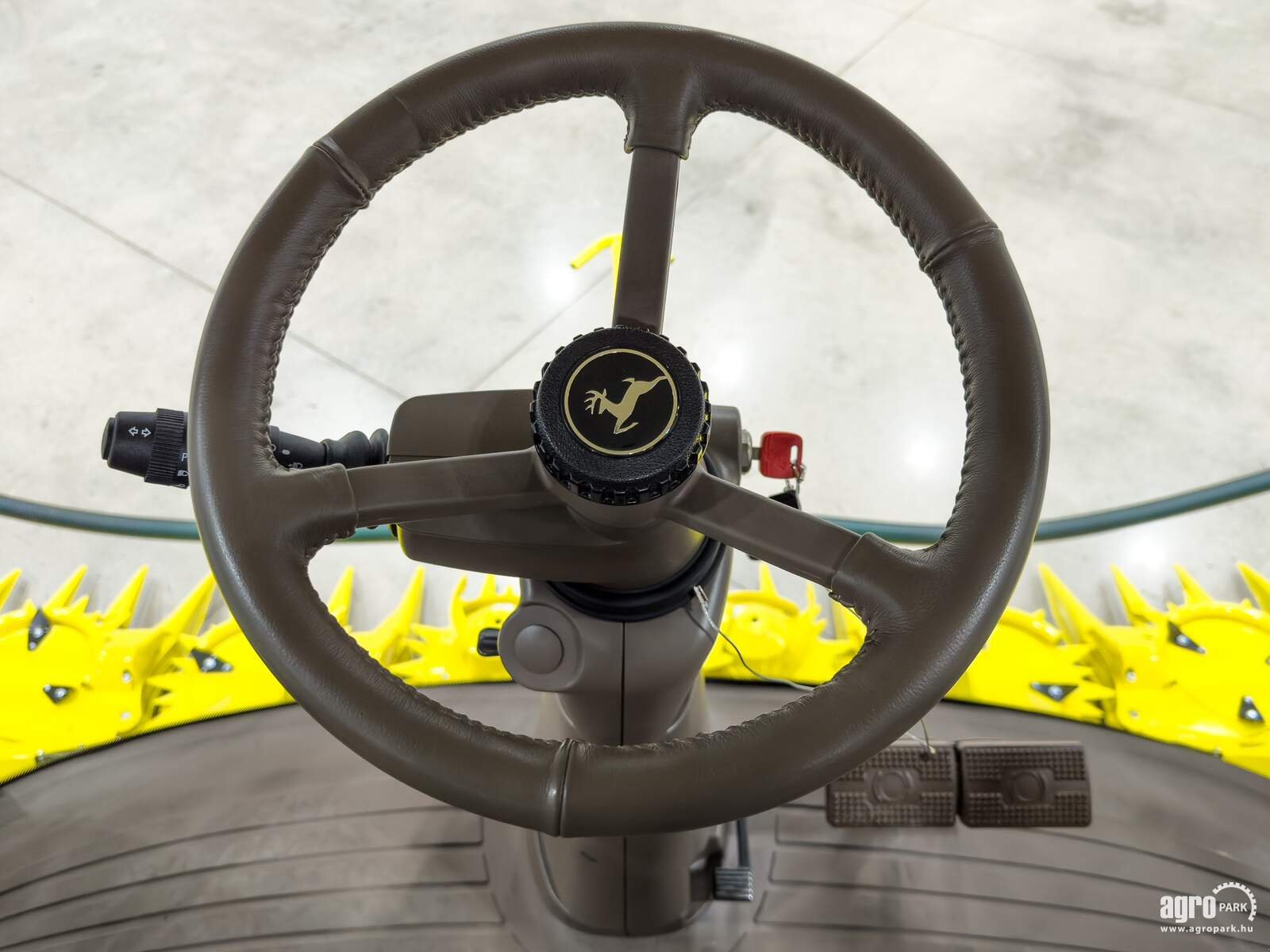 Feldhäcksler tip John Deere 8200 4WD, Gebrauchtmaschine in Csengele (Poză 27)