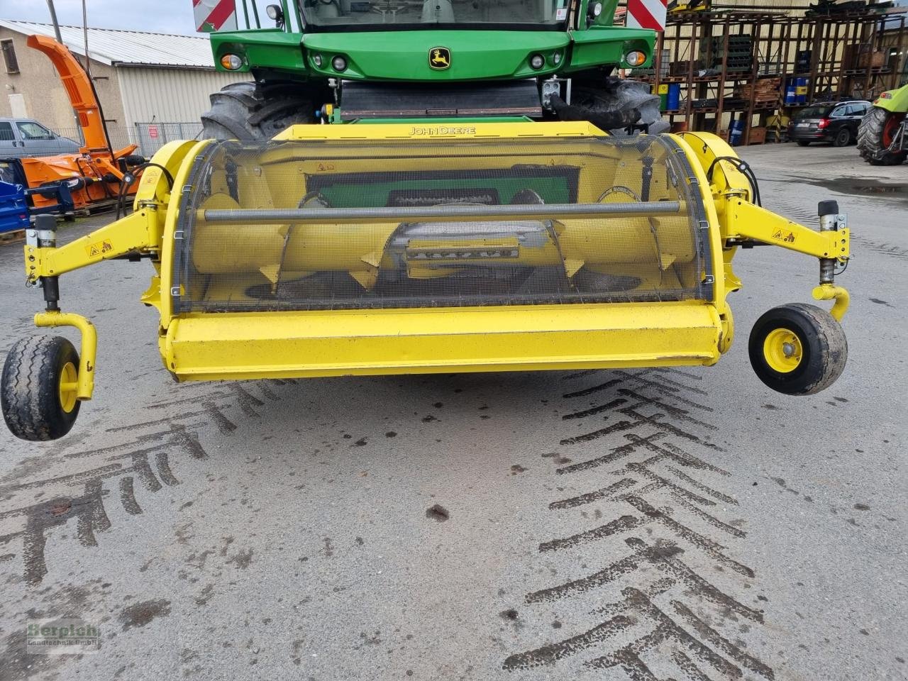 Feldhäcksler van het type John Deere 8300 mit Pickup und Kemper 360, Gebrauchtmaschine in Drebach (Foto 8)