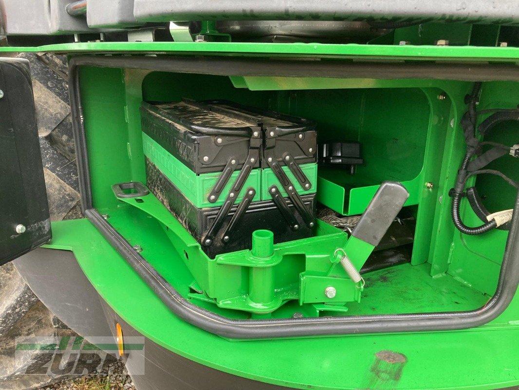 Feldhäcksler typu John Deere 8300 MY18, Gebrauchtmaschine v Holzgünz - Schwaighausen (Obrázek 22)