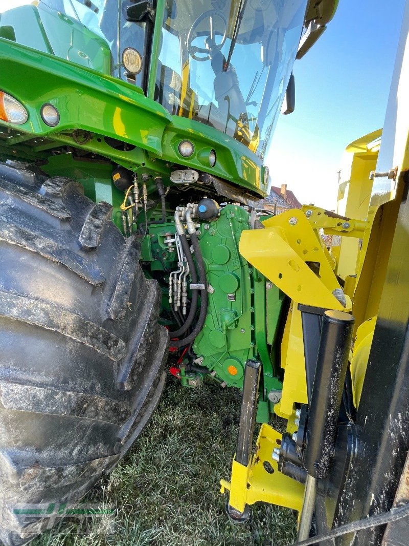 Feldhäcksler tip John Deere 8300, Gebrauchtmaschine in Emskirchen (Poză 9)