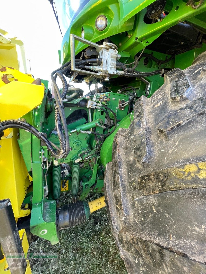 Feldhäcksler tip John Deere 8300, Gebrauchtmaschine in Emskirchen (Poză 10)