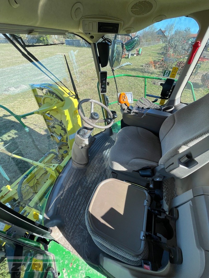 Feldhäcksler tip John Deere 8300, Gebrauchtmaschine in Emskirchen (Poză 15)