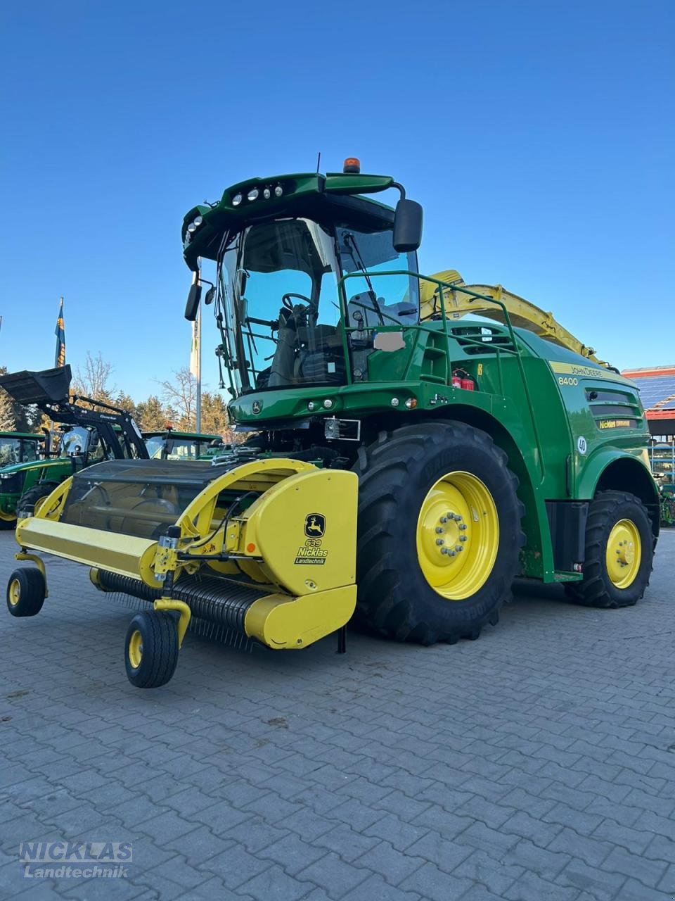 Feldhäcksler typu John Deere 8300, Gebrauchtmaschine v Schirradorf (Obrázek 1)
