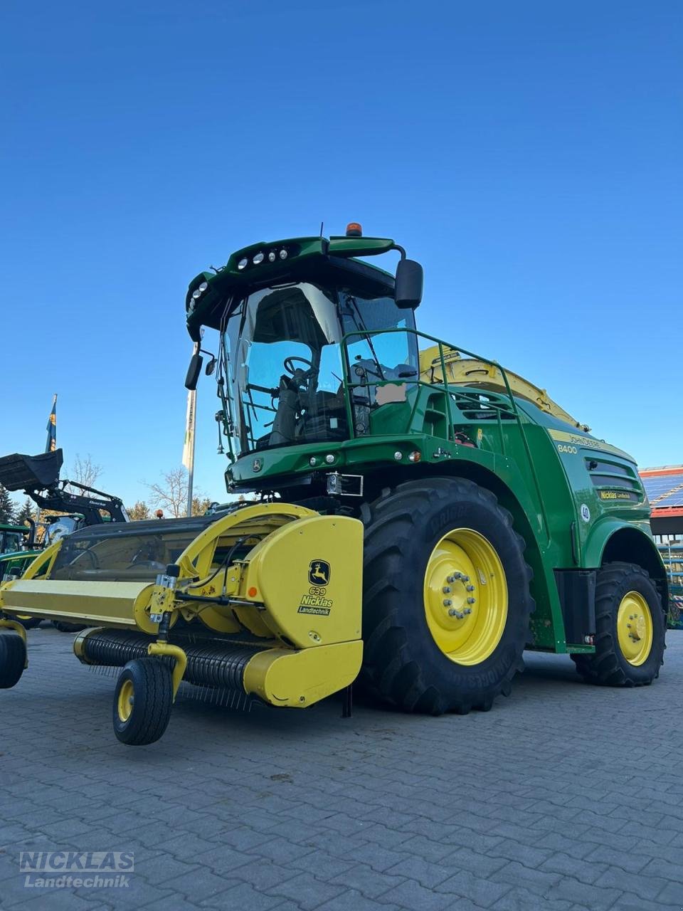 Feldhäcksler typu John Deere 8300, Gebrauchtmaschine v Schirradorf (Obrázek 4)
