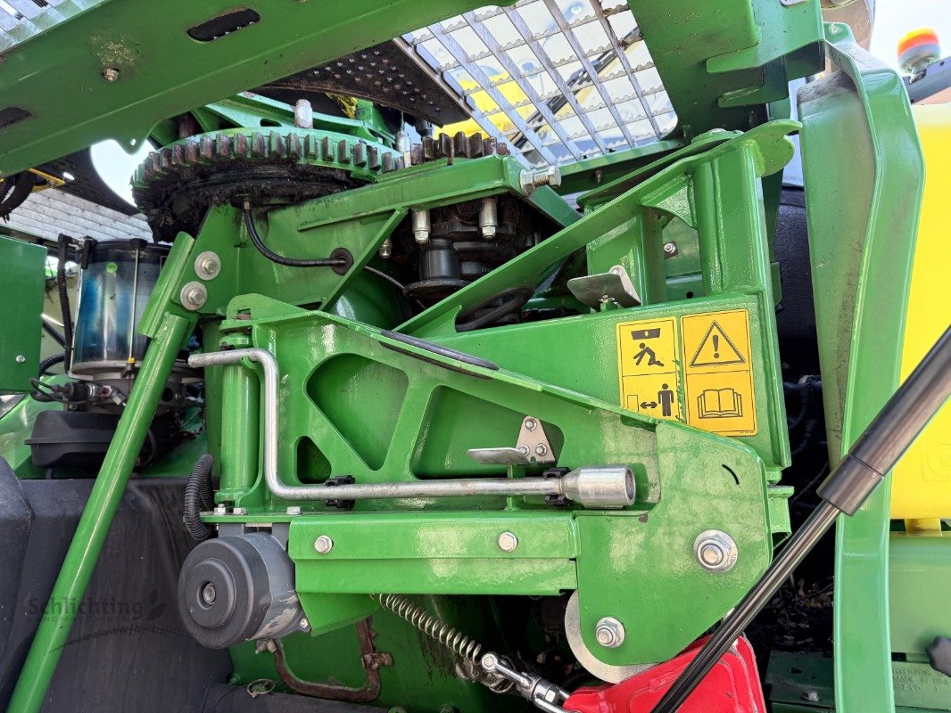 Feldhäcksler типа John Deere 8300, Gebrauchtmaschine в Soltau (Фотография 18)