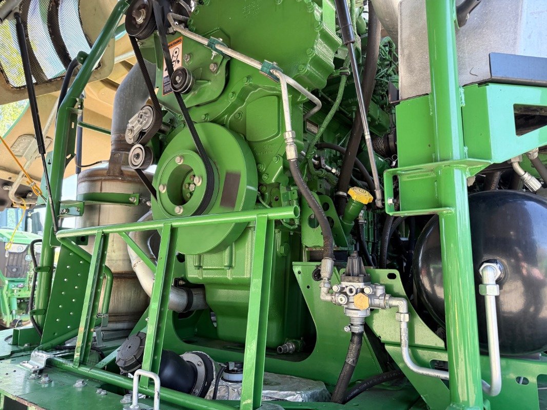 Feldhäcksler typu John Deere 8300, Gebrauchtmaschine w Soltau (Zdjęcie 13)
