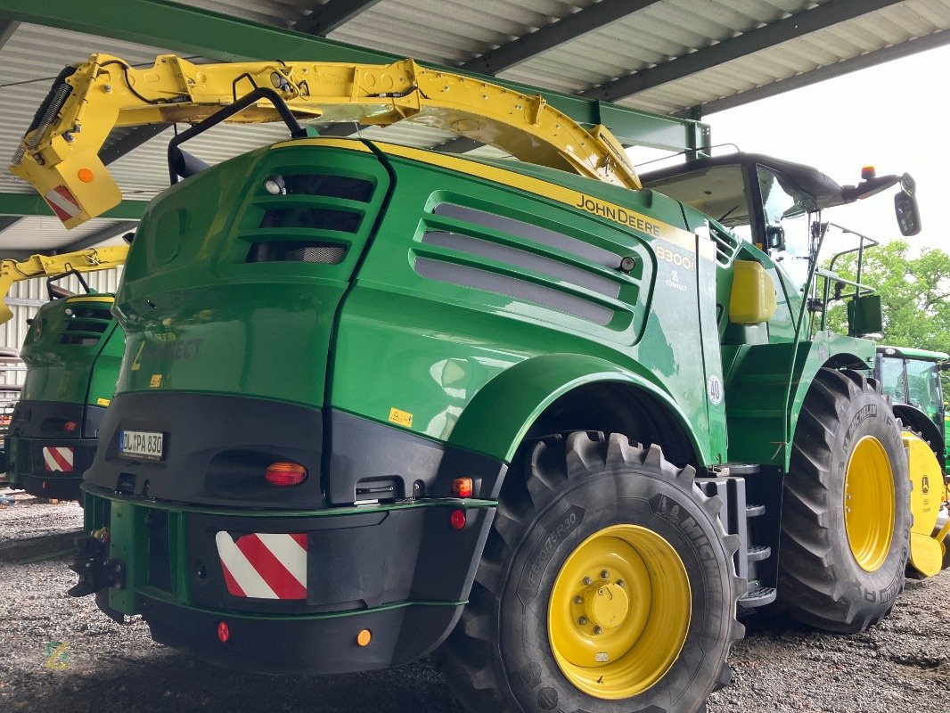 Feldhäcksler del tipo John Deere 8300i mit Kemper 360pro und John Deere 639 PickUp, Gebrauchtmaschine In Jahnatal (Immagine 3)