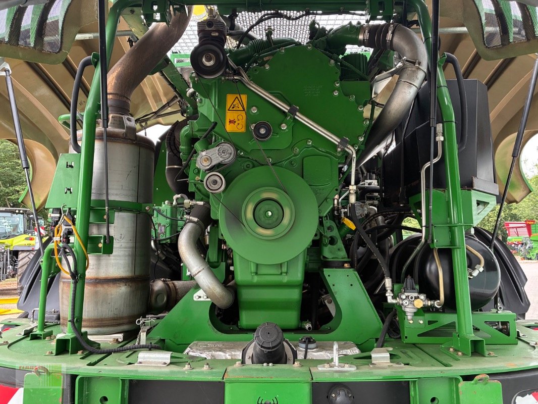 Feldhäcksler des Typs John Deere 8300i, Gebrauchtmaschine in Bordesholm (Bild 19)