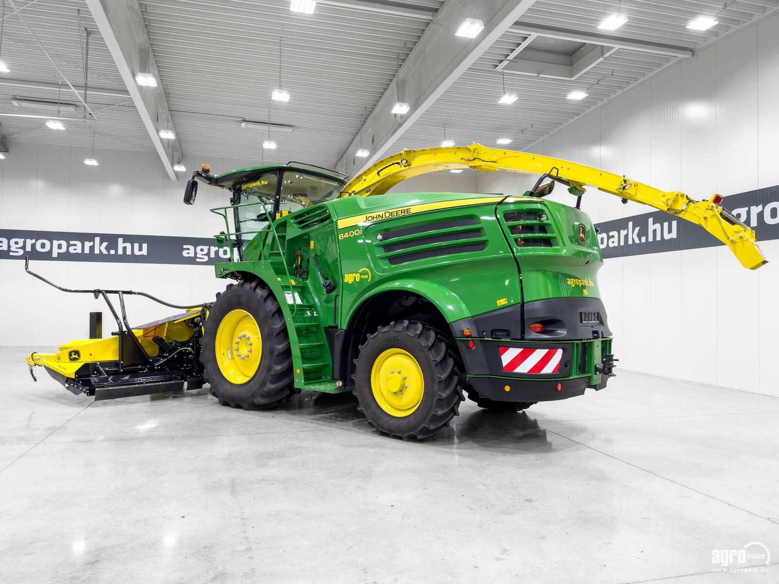 Feldhäcksler typu John Deere 8400 4WD, Gebrauchtmaschine v Csengele (Obrázek 4)