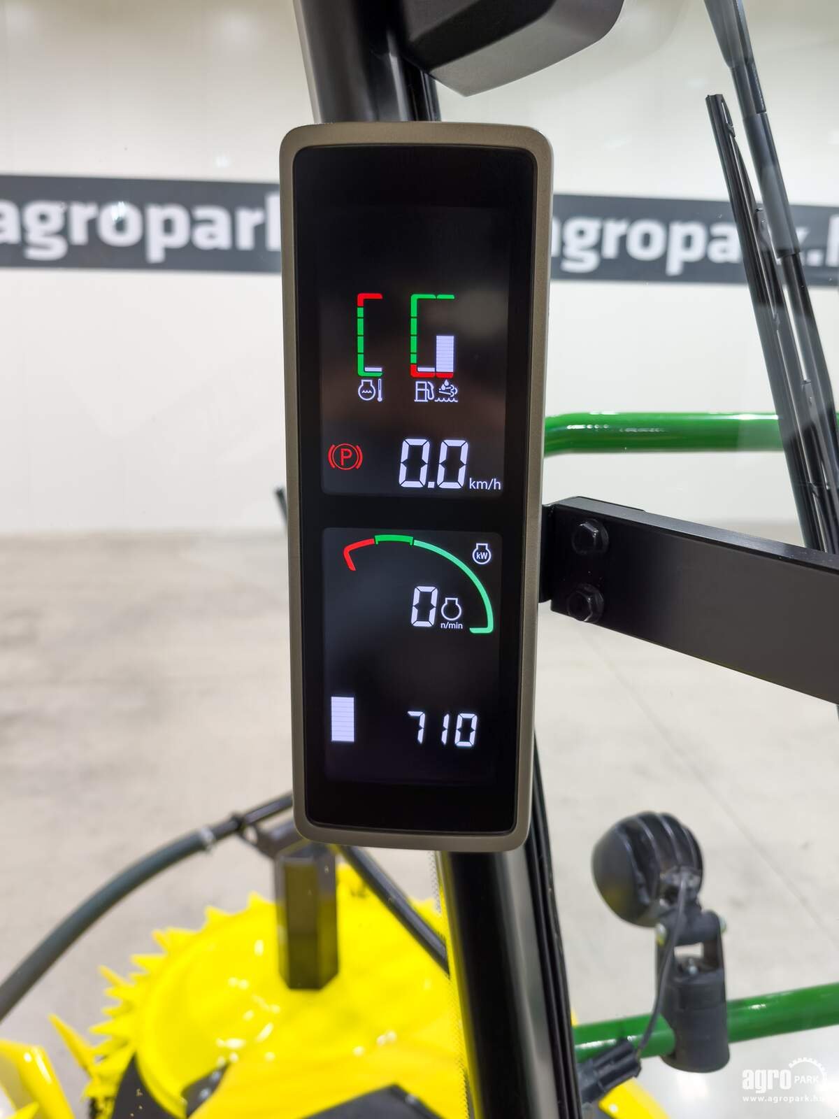 Feldhäcksler tip John Deere 8400 4WD, Gebrauchtmaschine in Csengele (Poză 22)