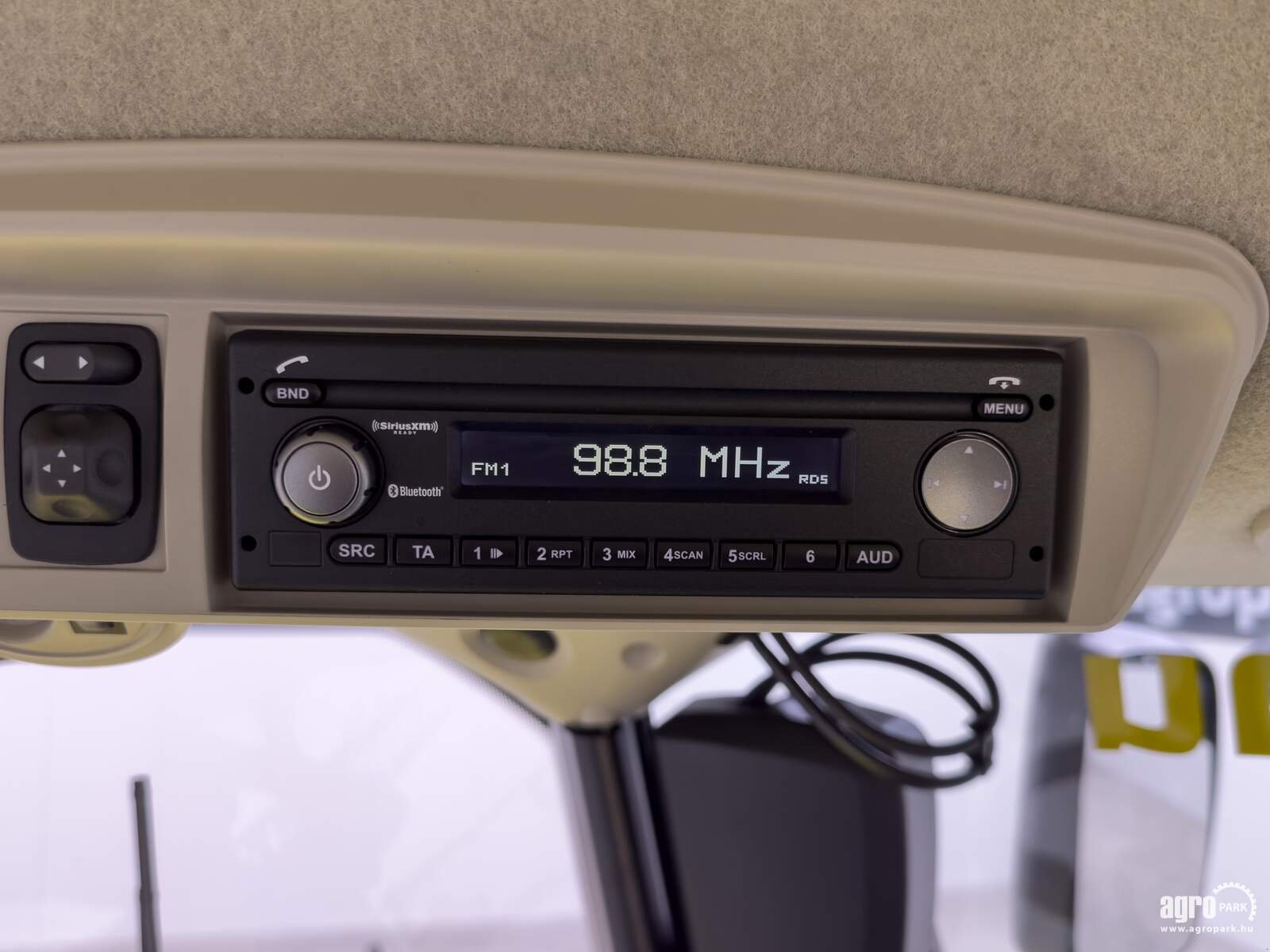 Feldhäcksler tip John Deere 8400 4WD, Gebrauchtmaschine in Csengele (Poză 26)