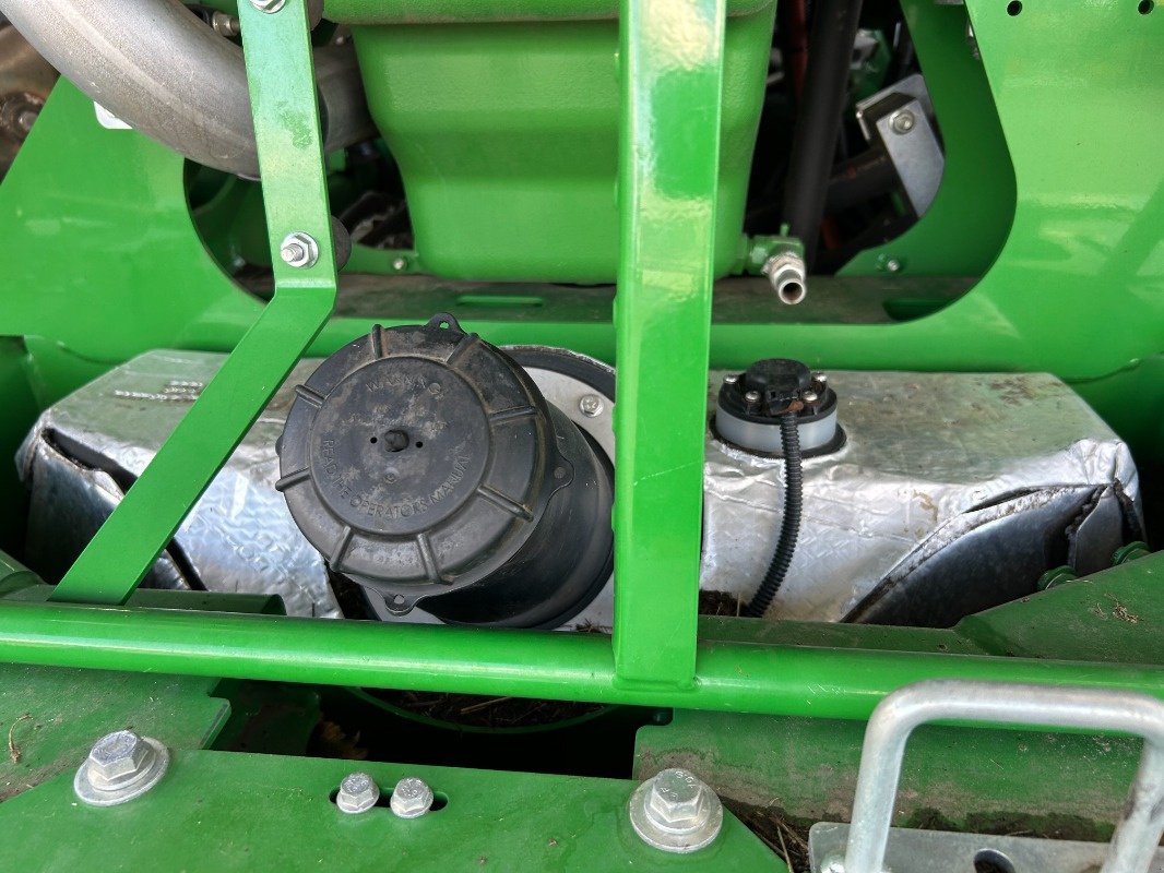 Feldhäcksler typu John Deere 8400 mit Kemper 475 Plus, Gebrauchtmaschine v Sittensen (Obrázek 16)