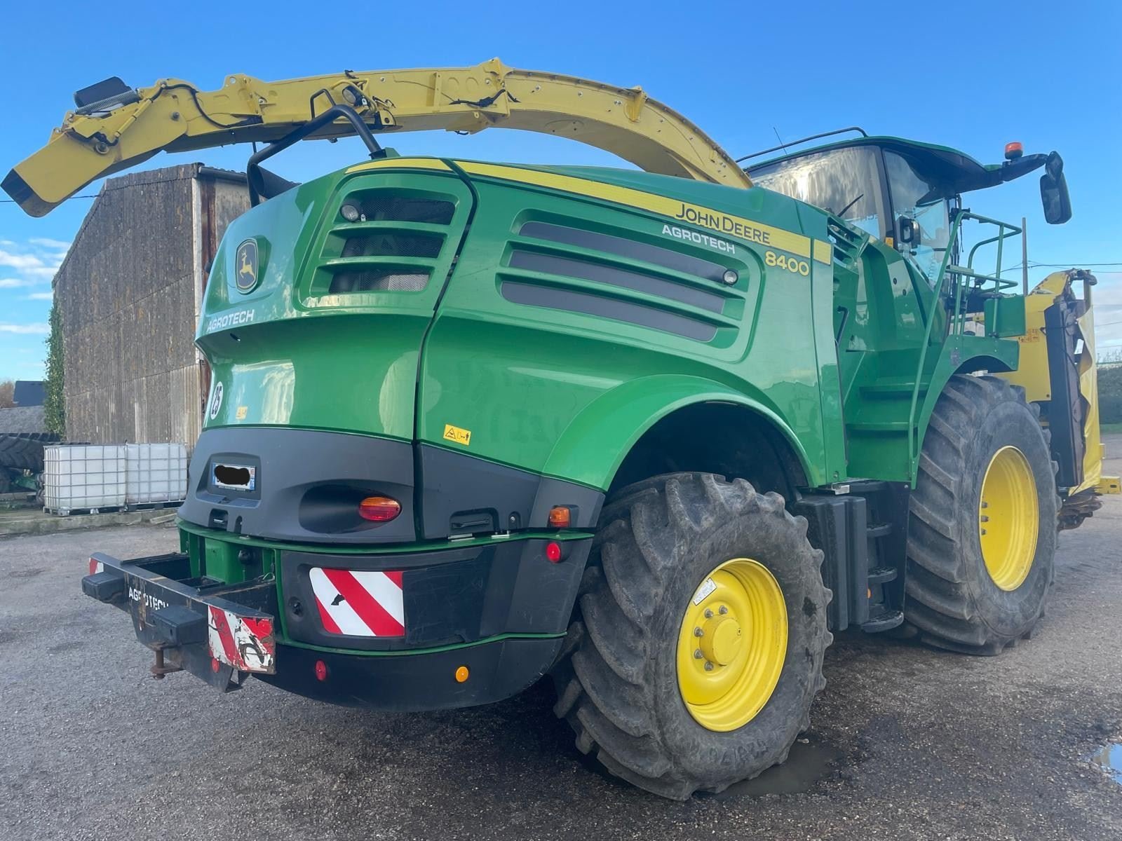 Feldhäcksler des Typs John Deere 8400, Gebrauchtmaschine in BOSC LE HARD (Bild 4)