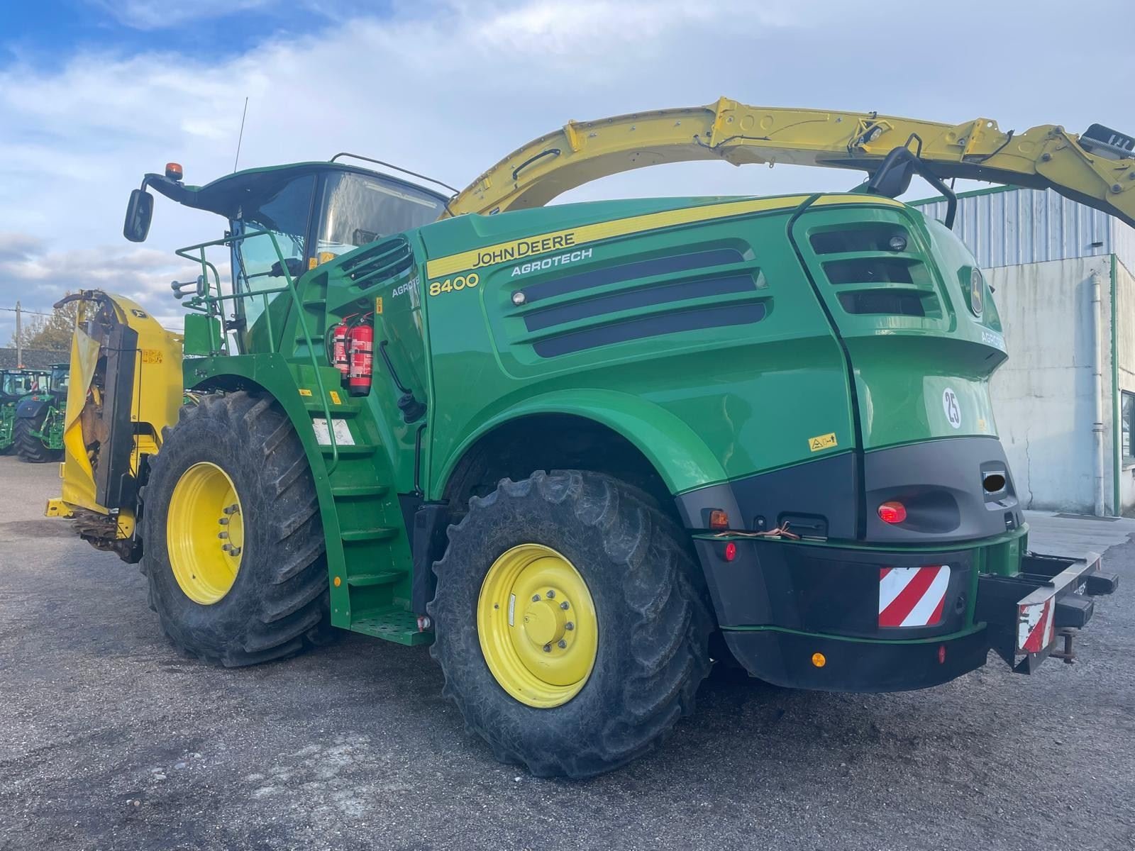 Feldhäcksler des Typs John Deere 8400, Gebrauchtmaschine in BOSC LE HARD (Bild 9)