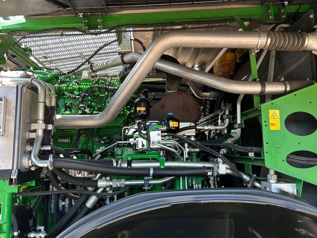 Feldhäcksler tip John Deere 8400i PREMIUM USED, Gebrauchtmaschine in Sittensen (Poză 25)