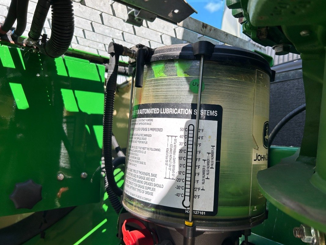 Feldhäcksler tip John Deere 8400i PREMIUM USED, Gebrauchtmaschine in Sittensen (Poză 28)