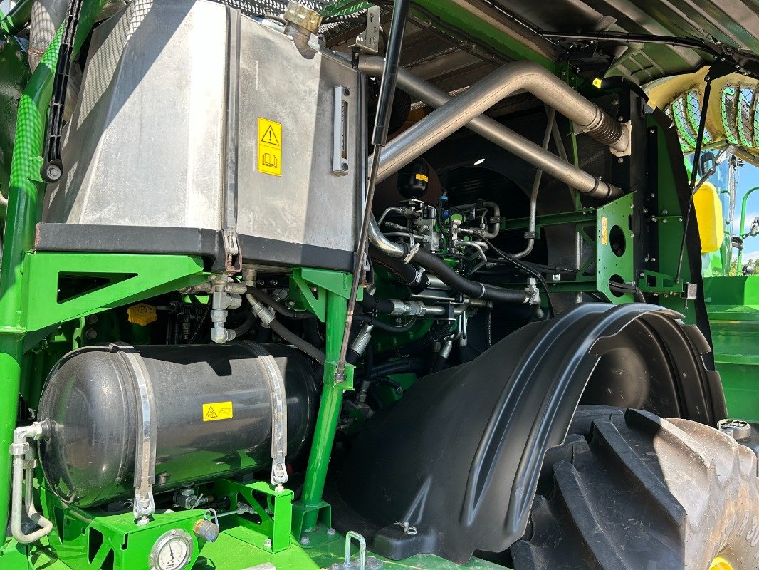 Feldhäcksler типа John Deere 8400i PREMIUM USED, Gebrauchtmaschine в Sittensen (Фотография 24)