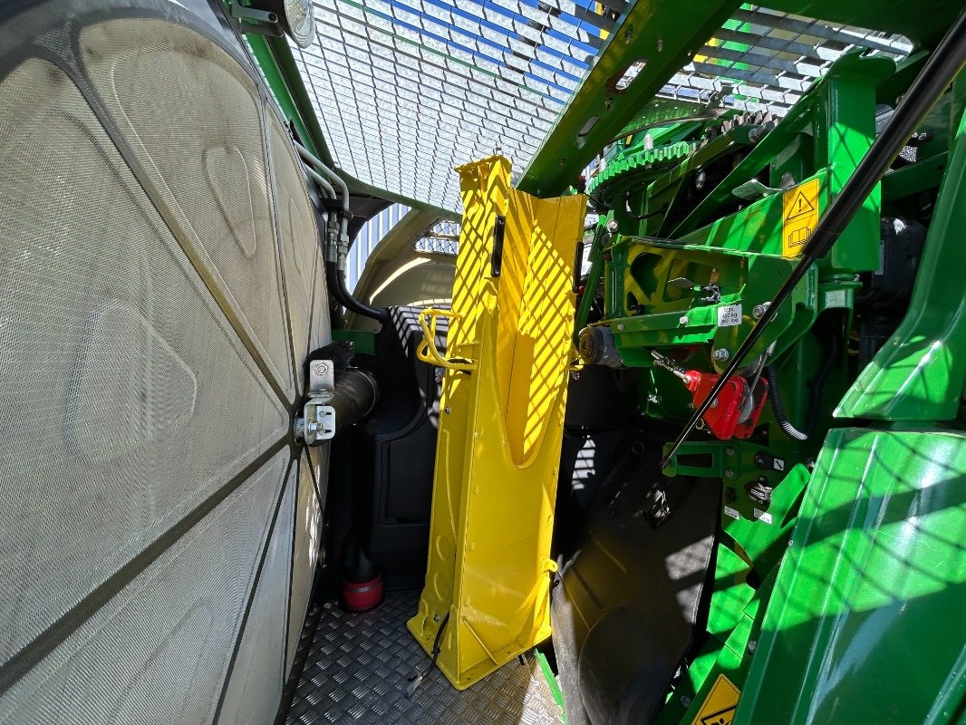 Feldhäcksler типа John Deere 8400i PREMIUM USED, Gebrauchtmaschine в Sittensen (Фотография 26)