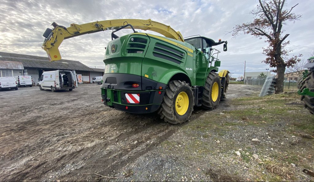 Feldhäcksler des Typs John Deere 8400i, Gebrauchtmaschine in GUERET (Bild 3)