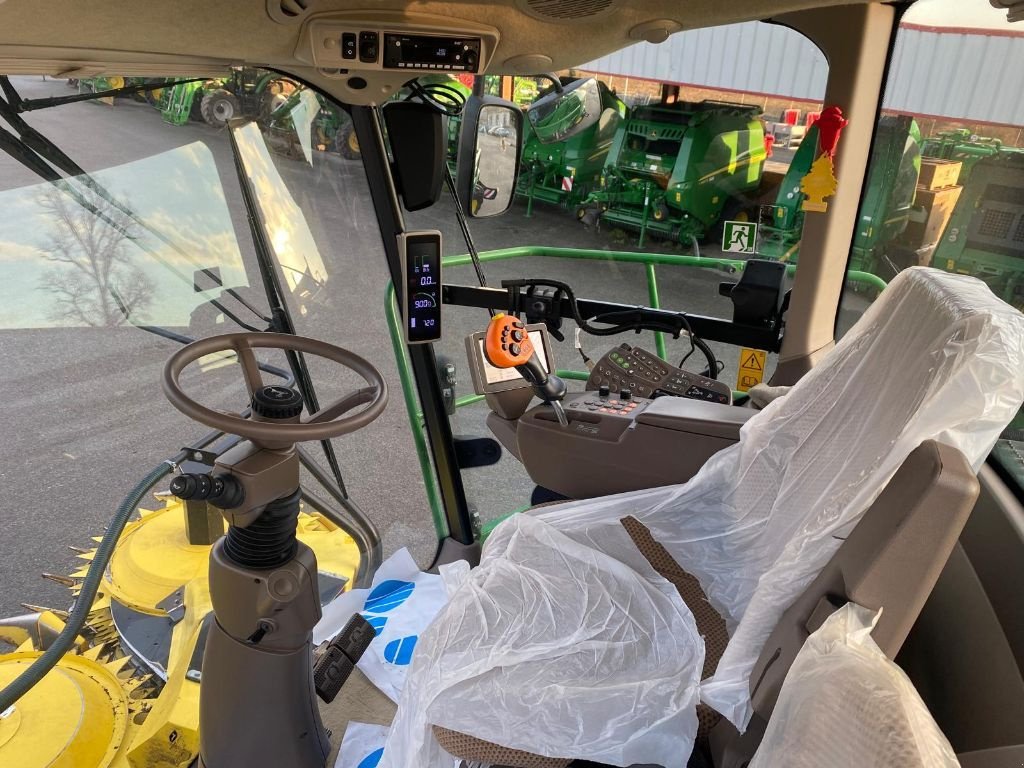 Feldhäcksler vrste John Deere 8400i, Gebrauchtmaschine v GUERET (Slika 8)