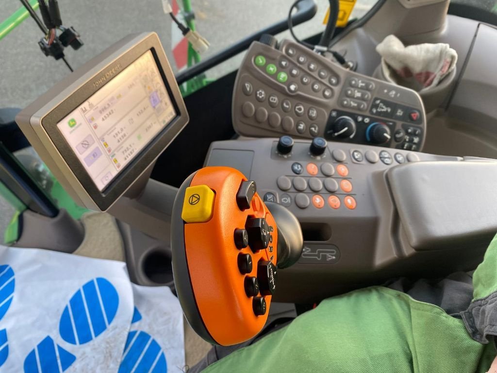 Feldhäcksler vrste John Deere 8400i, Gebrauchtmaschine v GUERET (Slika 9)