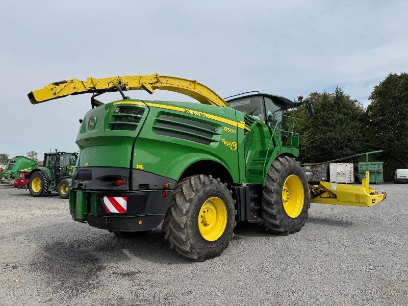 Feldhäcksler des Typs John Deere 8500, Gebrauchtmaschine in ESCAUDOEUVRES (Bild 7)