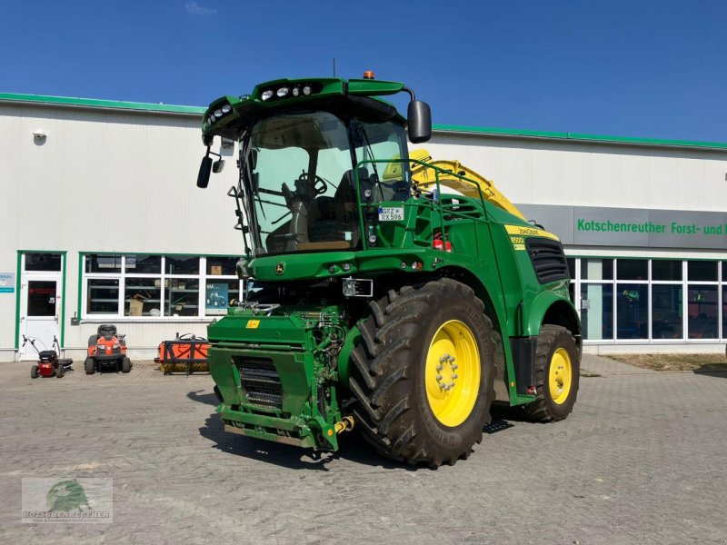 Feldhäcksler des Typs John Deere 8500i ProDrive, Neumaschine in Münchberg (Bild 1)